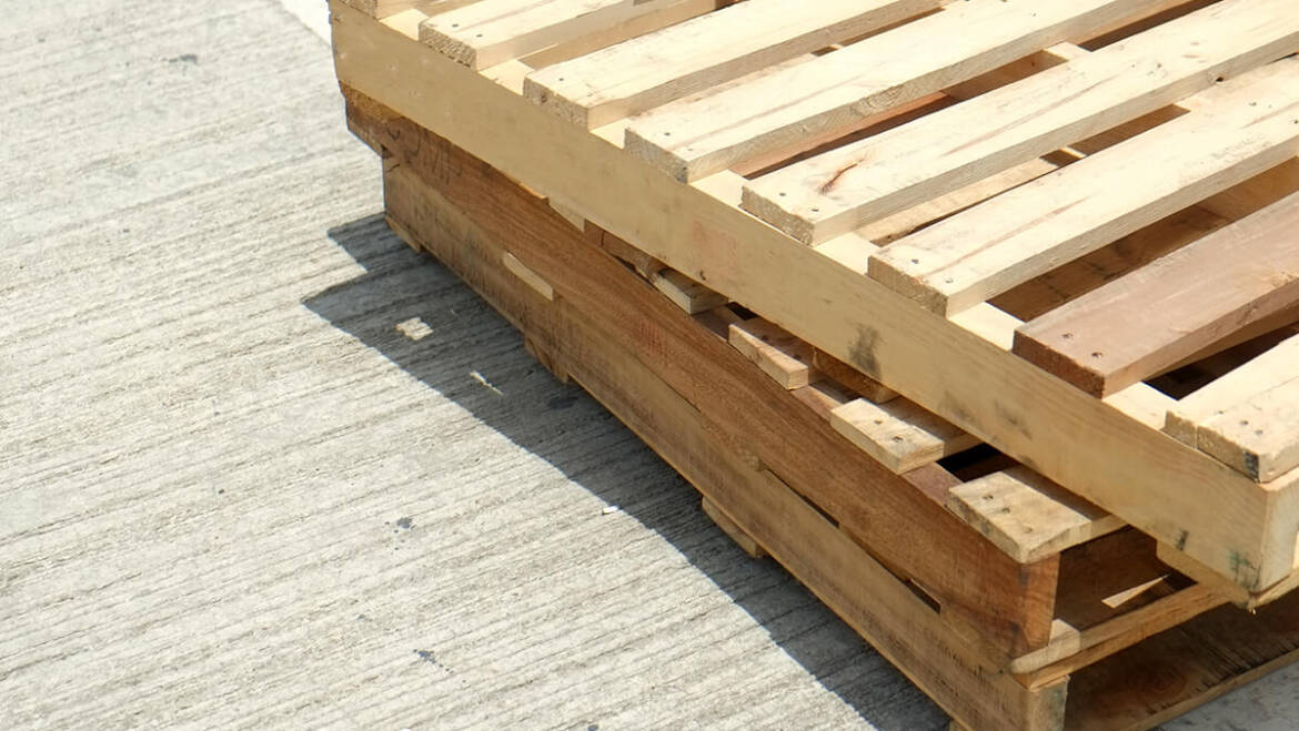 Is Renting or Buying Wooden Pallets Cheaper for You?