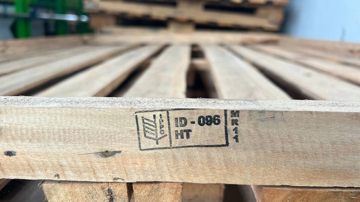 What Canadian Companies Need to Know About ISPM 15 and Wooden Pallets