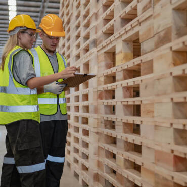 Guide to Choosing Between New, Recycled, and Remanufactured Wood Pallets