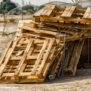 How Can Businesses Reduce Waste with Recycled Wood Pallets?